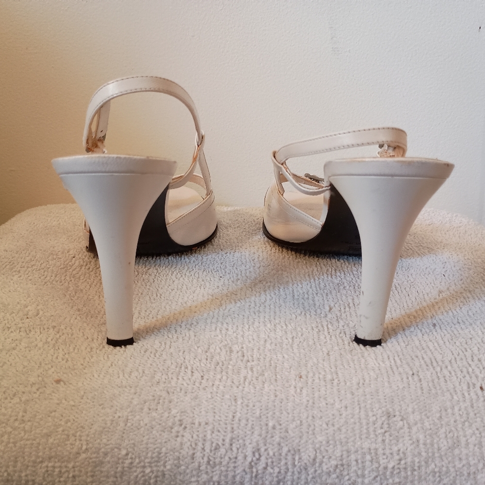 Elegant White Via Spiga Italian Italy Slingback Heels Stilettos 9 1/2 M - Picture 5 of 13